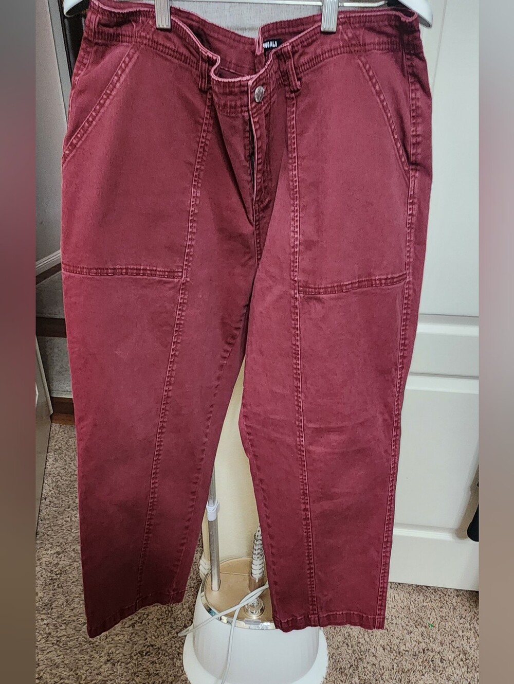 Flamingals Maroon Utility Ankle Cargo Pants in Size 2XL.
